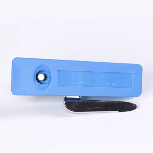 H32ef3b253b0f4de88c4c6e76ad30e0e0o.webp Eagle Classic Style Desktop Stapler 207R Paper Binding for School Office Supplies